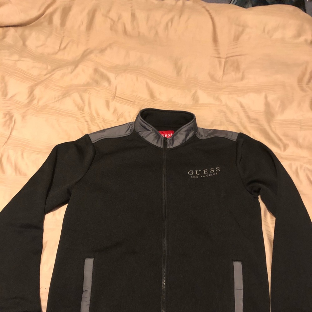 Guess- sweater - Picture 2 of 3